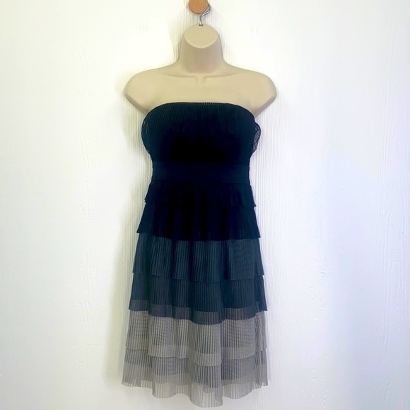 American Rag - Strapless Ruffled Layered  Black And Gray Dress Size Small - Picture 1 of 14